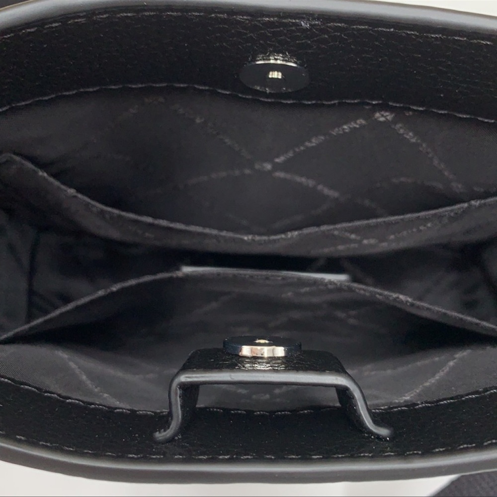 MICHAEL KORS Briley Small Pebbled Leather Messengr - Picture 2 of 15